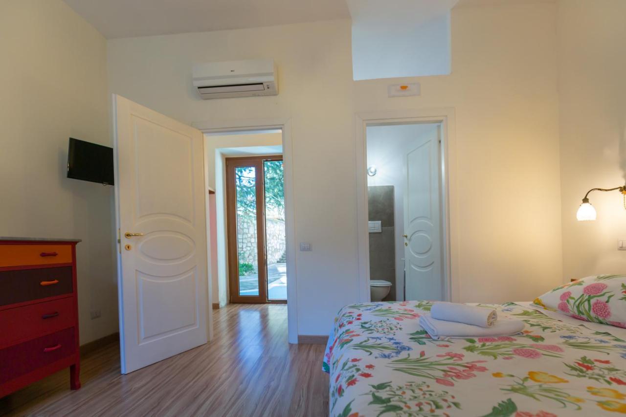 Villa La Quercia เมตา ภายนอก รูปภาพ