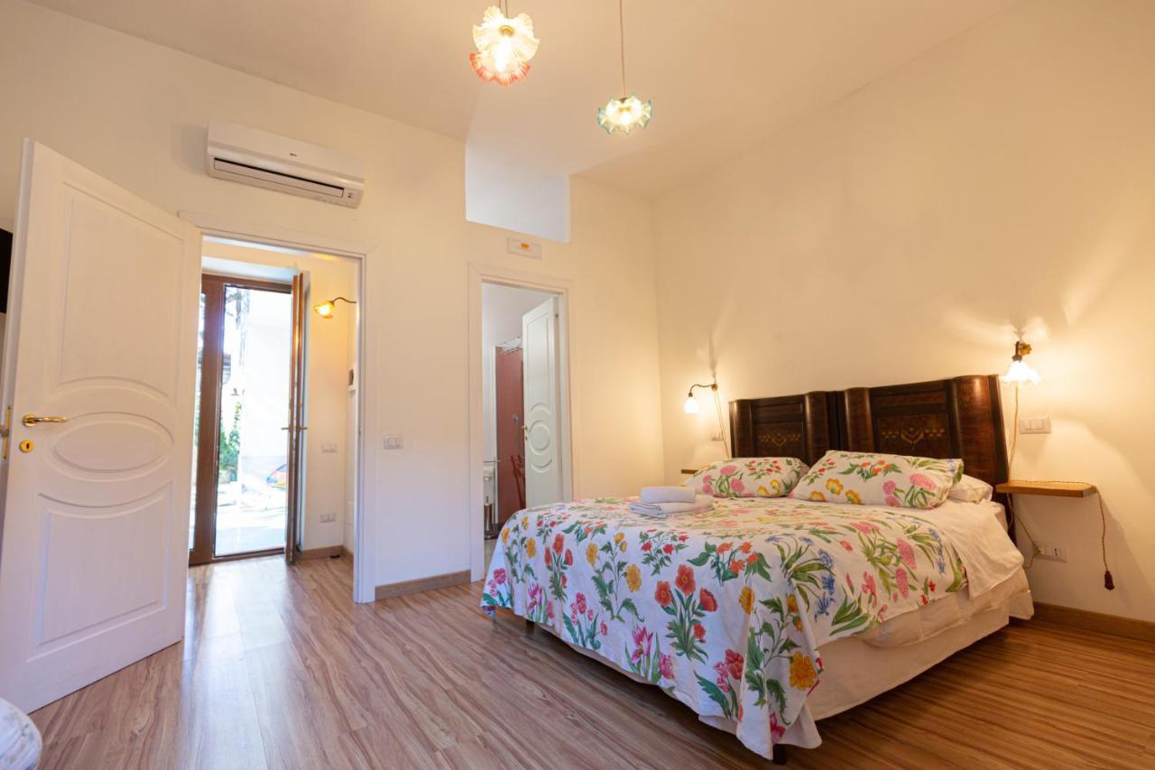 Villa La Quercia เมตา ภายนอก รูปภาพ