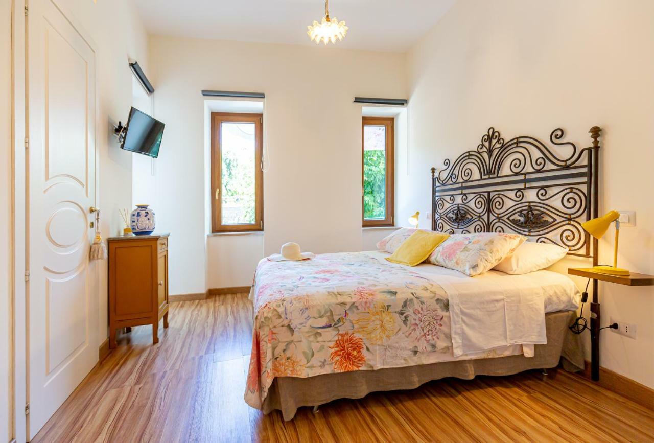 Villa La Quercia เมตา ภายนอก รูปภาพ